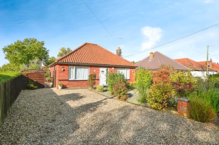 2 Bedroom Bungalow For Sale In West Winch Road, West Winch, King's Lynn, Norfolk, PE33