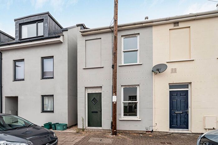 2 Bedroom Detached House To Rent In Swindon Street, Cheltenham, Gloucestershire, GL51
