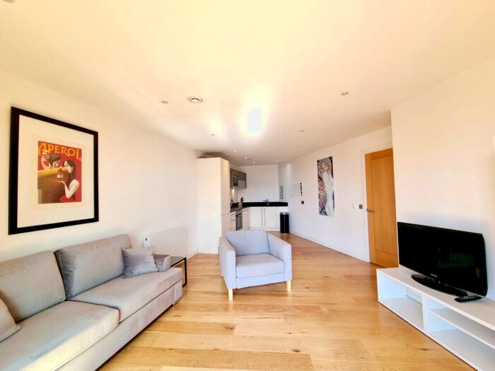 2 Bedroom Apartment To Rent In Candle House Wharf Approach Leeds, LS1