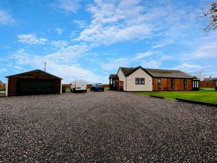 3 Bedroom Detached Bungalow For Sale In Court At Street, CT21