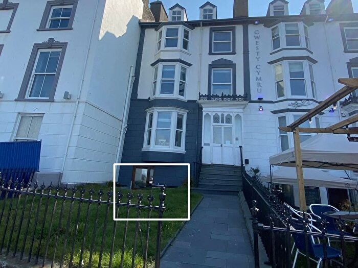 2 Bedroom Flat To Rent In Marine Terrace, Aberstwyth, SY23