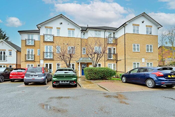 2 Bedroom Flat For Sale In Meadow Gate, Corbins Lane, South Harrow, Harrow, HA2