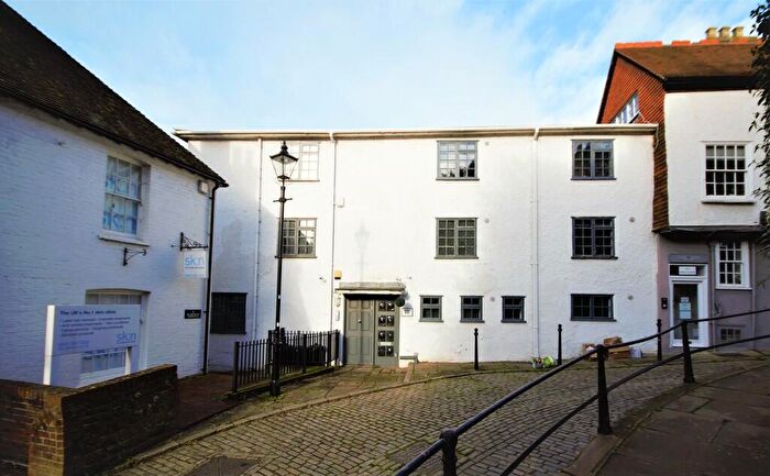 2 Bedroom Apartment To Rent In Mill House Apartments, GU1