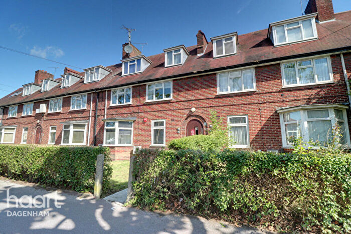 2 Bedroom Flat For Sale In Oxlow Lane, Dagenham, RM9