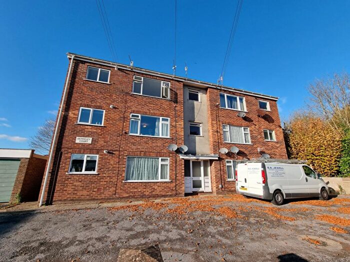 2 Bedroom Flat To Rent In Centurion Close, Salisbury, SP2