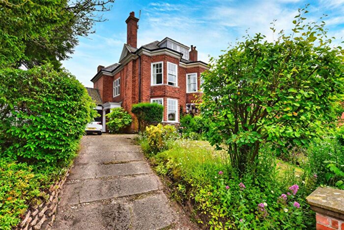 5 Bedroom Semi-Detached House For Sale In Kneeton Road, East Bridgford, Nottingham, NG13