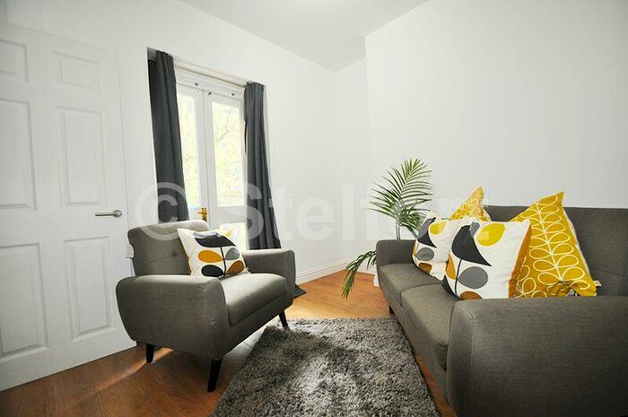 3 Bedroom Flat To Rent In Junction Road, London, N19