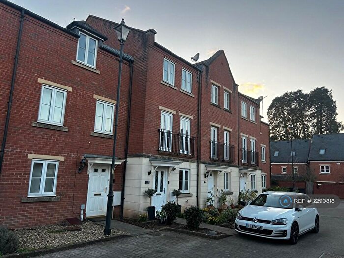 4 Bedroom Terraced House To Rent In Curie Mews, Exeter, EX2