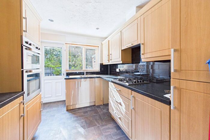 3 Bedroom Semi-Detached House For Sale In Lytchett Drive, Broadstone, Dorset, BH18 - Photo 3