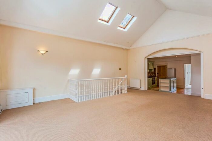 1 Bedroom Flat To Rent In St. Leonards Road Windsor, SL4