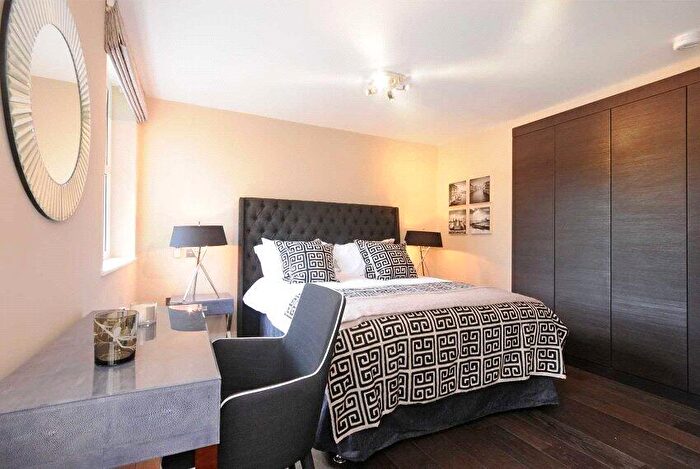 3 Bedroom Apartment To Rent In Boydell Court, London, NW8