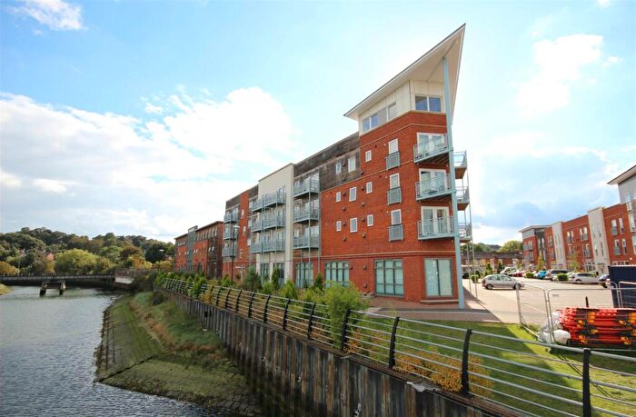 2 Bedroom Flat To Rent In Compair Crescent, Ipswich, IP2