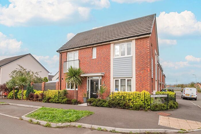 3 Bedroom Detached House For Sale In Carmarthenshire Drive, Newport, NP19