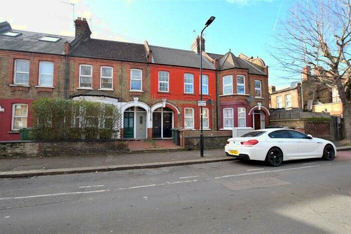 2 Bedroom Flat To Rent In Morieux Road, Leyton, E10