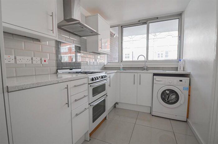 1 Bedroom Flat To Rent In Goswell Road, London, EC1V