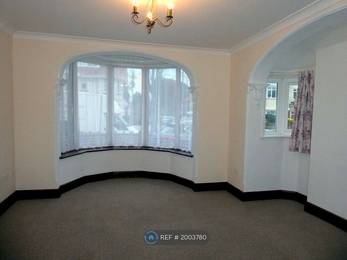 1 Bedroom Flat To Rent In Southern Road, Bournemouth, BH6