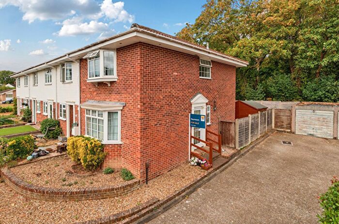3 Bedroom End Terrace House For Sale In Guildford, Surrey, GU2