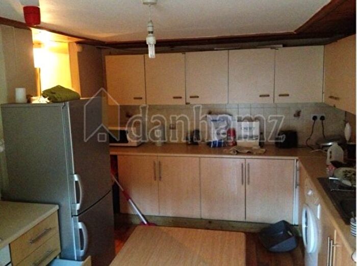 5 Bedroom Property To Rent In Royal Park Avenue, Hyde Park, Leeds, LS6