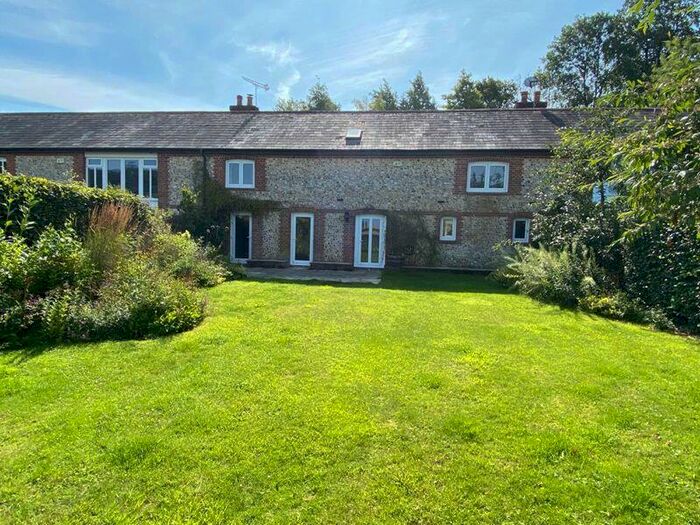 3 Bedroom Character Property To Rent In East Meon, Petersfield, Hampshire, GU32