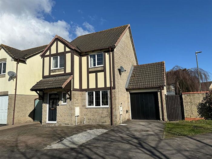 3 Bedroom Detached House To Rent In Lych Gate Mews, Lydney, GL15