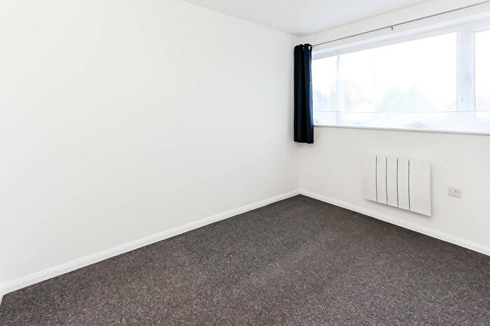 3 Bedroom Semi-Detached House For Sale In Wantage Road, Irchester, NN29