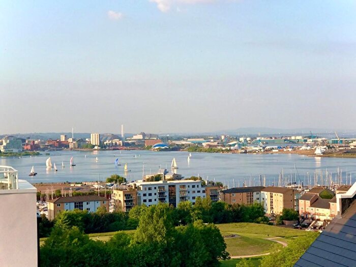 3 Bedroom Town House For Sale In Pearse Close, Penarth, CF64