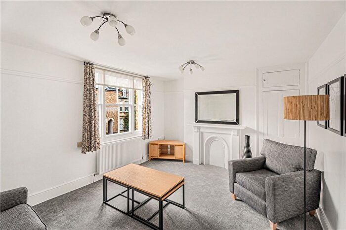 1 Bedroom Flat To Rent In Walton Crescent, Oxford, Oxfordshire, OX1