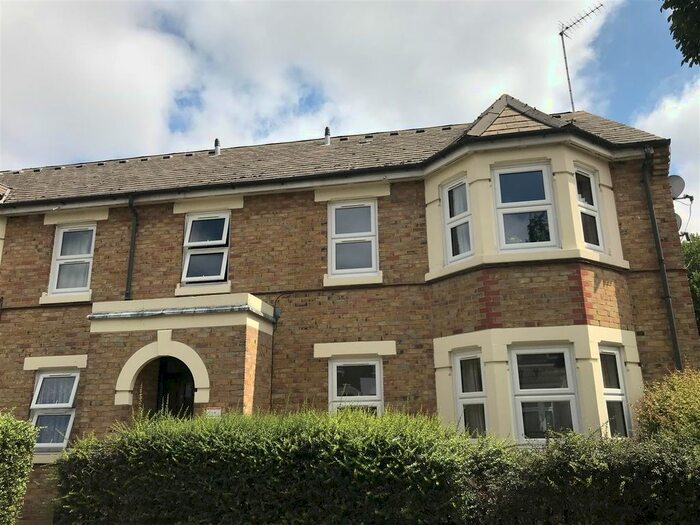 1 Bedroom Flat To Rent In Parkland Court, Marylands Park, London, E15