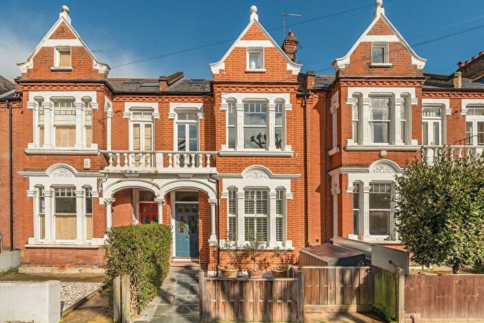 1 Bedroom Flat To Rent In Crescent Lane, London, SW4