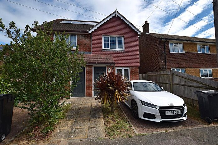 2 Bedroom Semi-Detached House To Rent In Fellows Road, Hastings, TN34