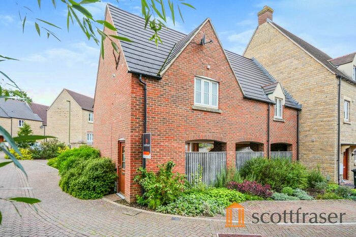 2 Bedroom Maisonette To Rent In Willowbank, Witney, OX28