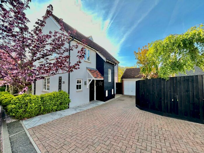 3 Bedroom Semi-Detached House To Rent In Hare Bridge Crescent, CM4