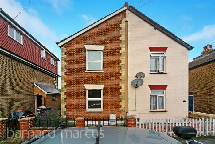 2 Bedroom Property To Rent In California Road, New Malden, KT3