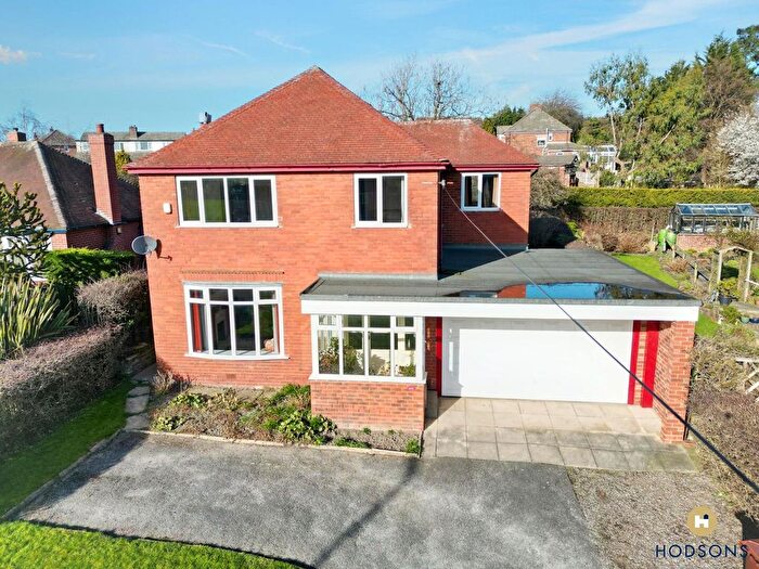 4 Bedroom Detached House For Sale In Batley Road, Wakefield, WF2