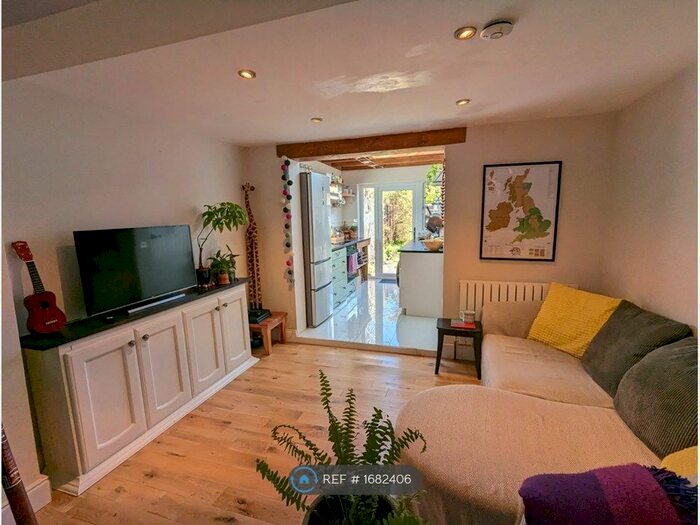 2 Bedroom Terraced House To Rent In Bridge Street, Berkhamsted, HP4