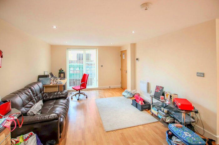 Studio To Rent In Broom Street, Sheffield, South Yorkshire, S10