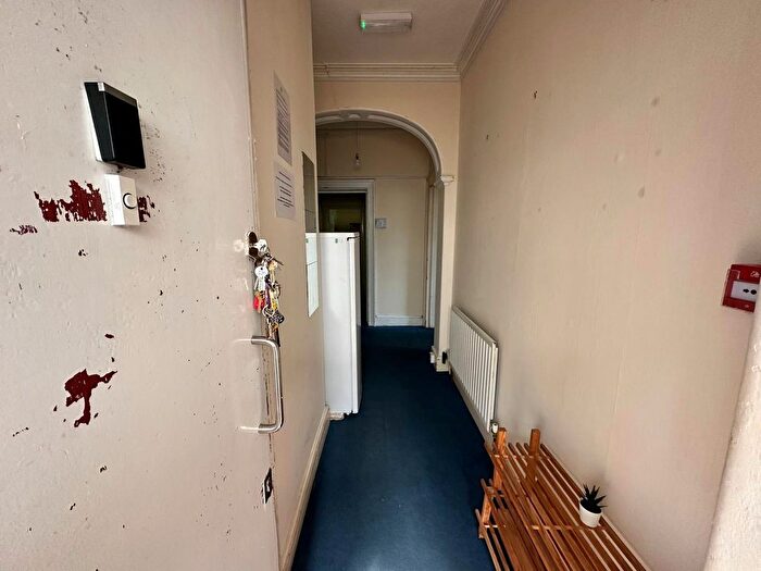 4 Bedroom Flat To Rent In Pembroke Road, Bristol, BS8