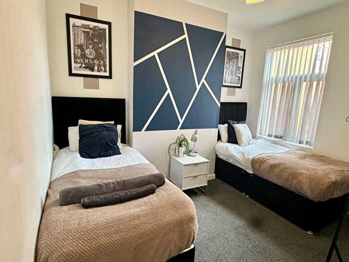 3 Bedroom Flat To Rent In Hinckley Road, Leicester, LE3