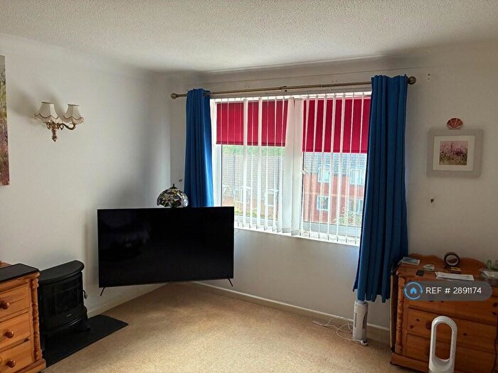 1 Bedroom Flat To Rent In Station Road, Poole, BH14