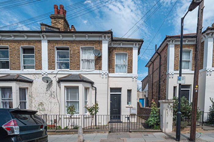 1 Bedroom Flat For Sale In Philip Walk, Peckham Rye, London, SE15