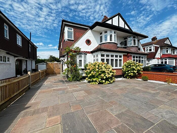 4 Bedroom Semi-Detached House For Sale In Clandon Close, Epsom, KT17