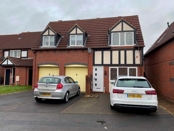 2 Bedroom Property To Rent In Ferndene, Bradley Stoke, Bristol BS32