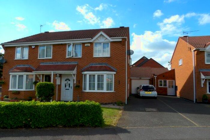 3 Bedroom Semi-Detached House To Rent In Mountsorrel, Loughborough LE12