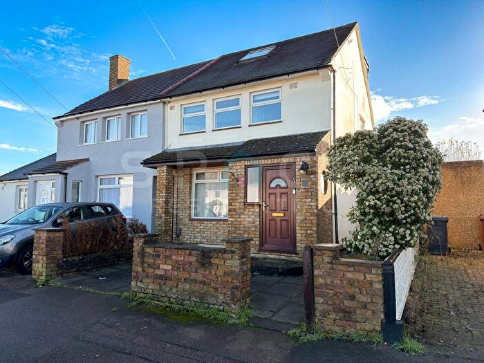 4 Bedroom Semi-Detached House For Sale In Rossington Avenue, Borehamwood, WD6