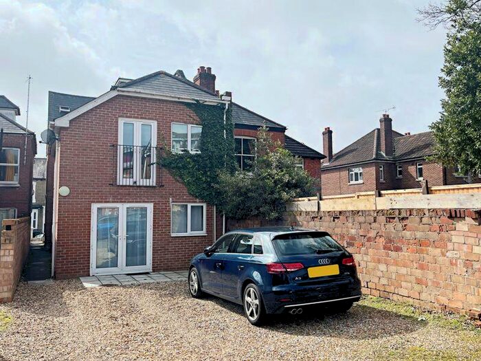 2 Bedroom Flat To Rent In Ordnance Road, Southampton, SO15