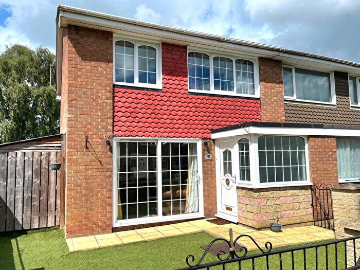 3 Bedroom End Of Terrace House For Sale In Bullamoor Close, Northallerton, North Yorkshire, England, DL6