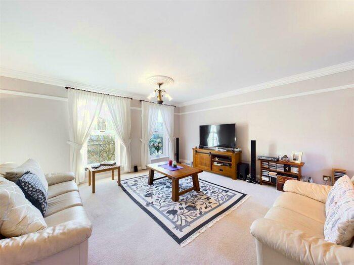 4 Bedroom Terraced House For Sale In The Piazza, Standen Park A
