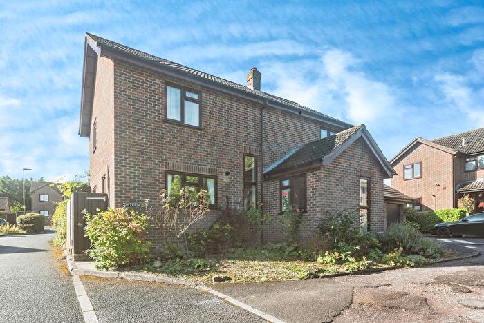 4 Bedroom Detached House For Sale In Ramptons Meadow, Tadley, Hampshire, RG26