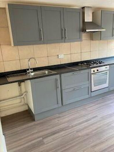 3 Bedroom Terraced House To Rent In Marigold Place, Conniburrow, Milton Keynes, MK14