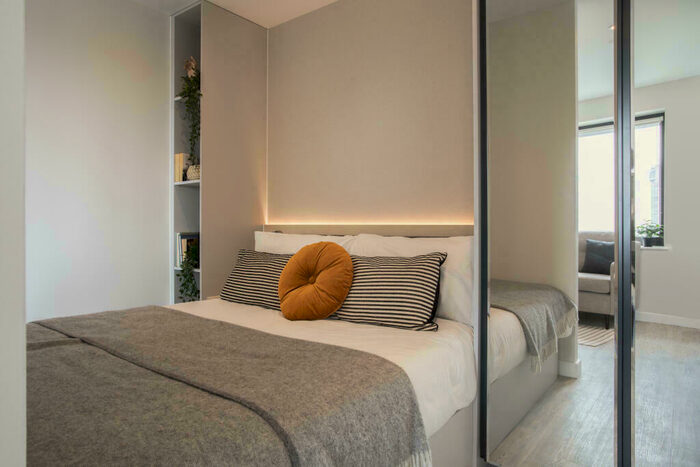 Studio To Rent In College Road, East Croydon, London, CR0